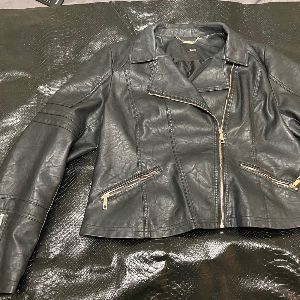 Women’s leather jacket